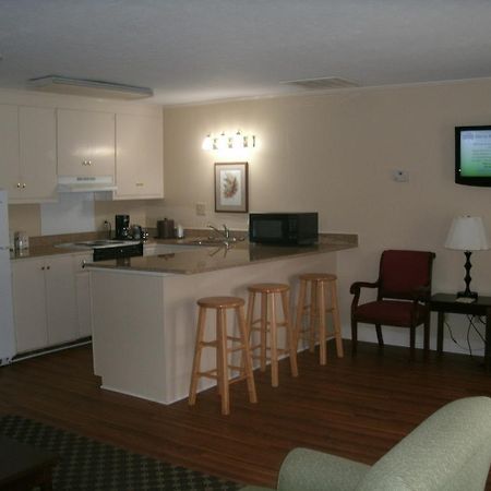 Merry Acres Inn Олбани Екстериор снимка
